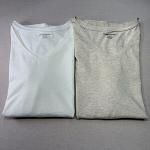 Amazon Essentials White & Beige V-neck Shirts - 2pc Set - Size XL